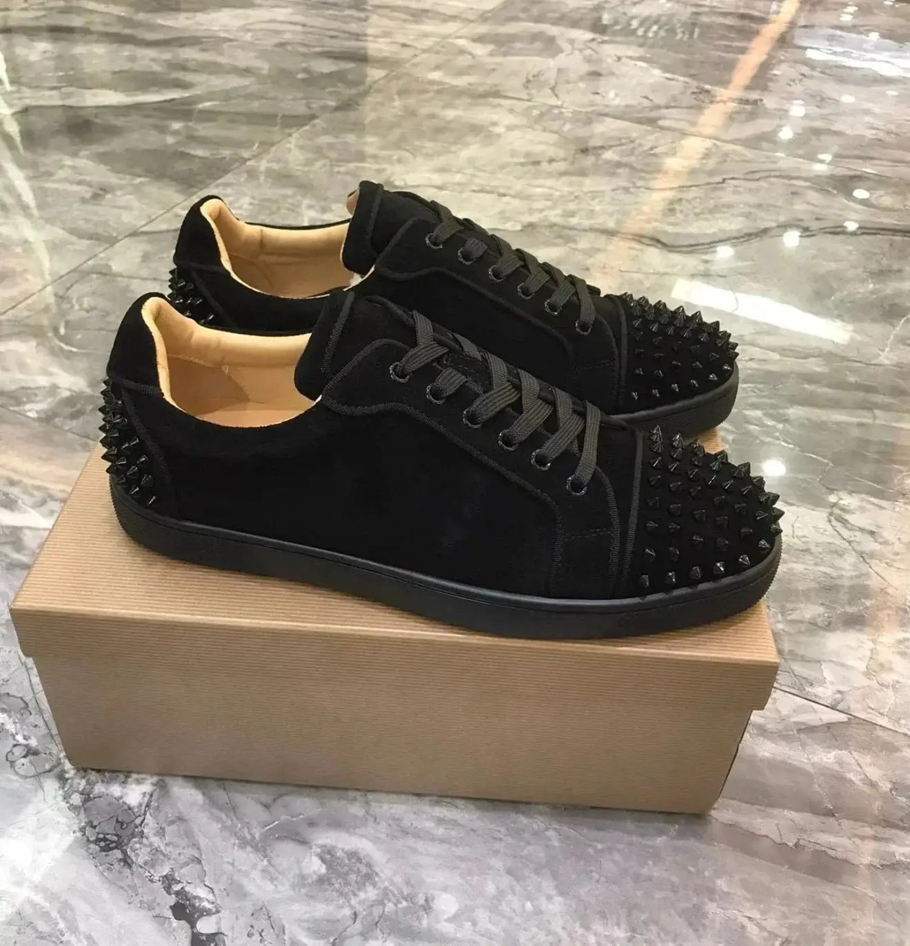 CL 鞋 ( With detailed pictures)
