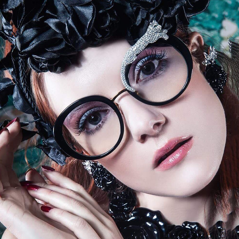 New Anti-Blue Light Glasses for Women with Leopard Head and Diamond Embellishments, European and American Style Round Frame Sunglasses, Trendy Large Frame Sun Protection Sunglasses with a High-End Feel