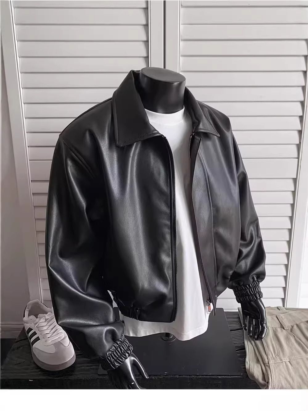 Black Pu Leather Padded Shoulder Short Leather Jacket for Men, Autumn and Winter, High-End Feel, Warm, Turn-Down Collar, American Style, Boxy Zipper Coat