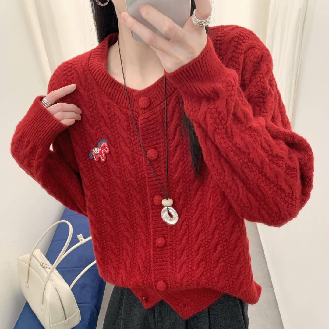 Original Thickened Spring New Arrival, Year of the Horse Good Luck Red Sweet Korean Style Round Neck Little Horse Cable Knit Cardigan