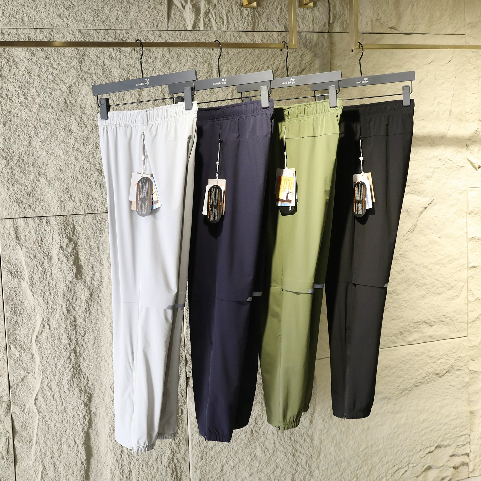 2025 Summer New Men's Outdoor Sports Running Fitness Lightweight Fast Drying Elastic Three proof Casual Pants 1005