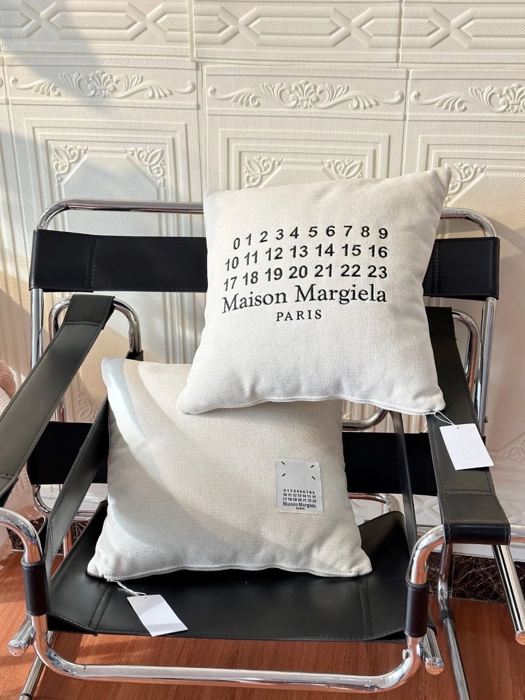 Maison Margiela Pillow Foto QC de WEIDIAN na Qualit.ly