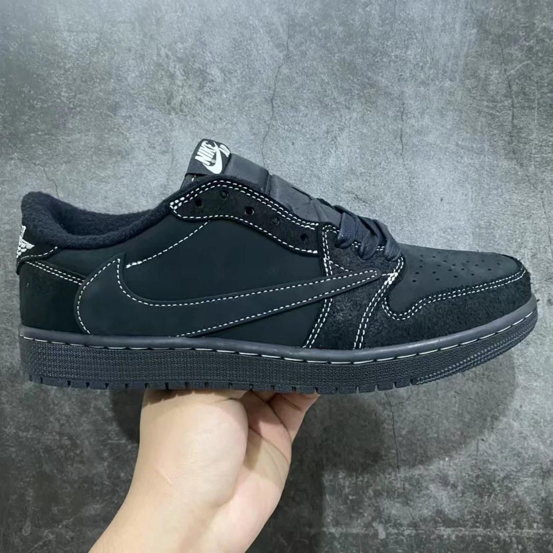 现货供应 小蛮腰头层麂皮Travis Scott x Air Jordan 1 Low OG “Black Phantom" 低帮 黑武士倒勾联名 aj1 乔1 低邦 全黑倒钩低帮篮球鞋运动鞋休闲鞋