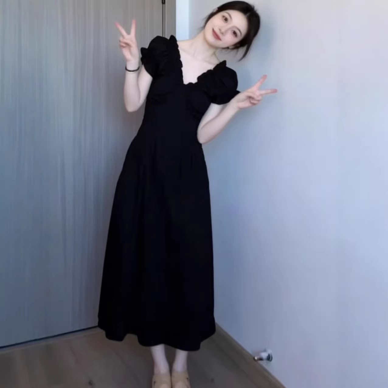 2026 New Style French Long Dress with a High-End Feel, Hepburn-Style Little Black Dress, Waist-Cinching and Slimming V-Neck Black Dress for Women in Summer
