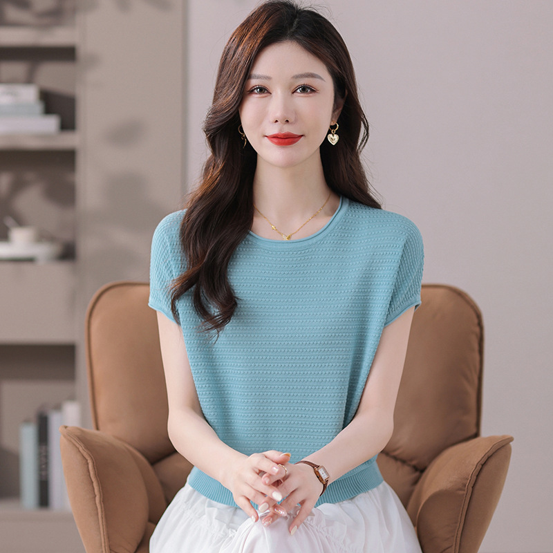 Ice Silk Short-Sleeve T-Shirt for Women, Summer New Stylish Loose Knit Top, Versatile Round Neck Loose Base Shirt, Short Trendy Style