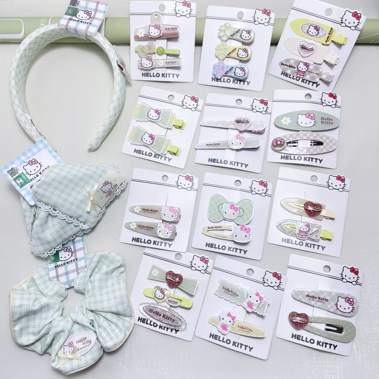 New Genuine Authorized Sanrio Hello Kitty Fresh and Sweet Style Fruit Green Hair Clip, Hair Claw, Hair Tie