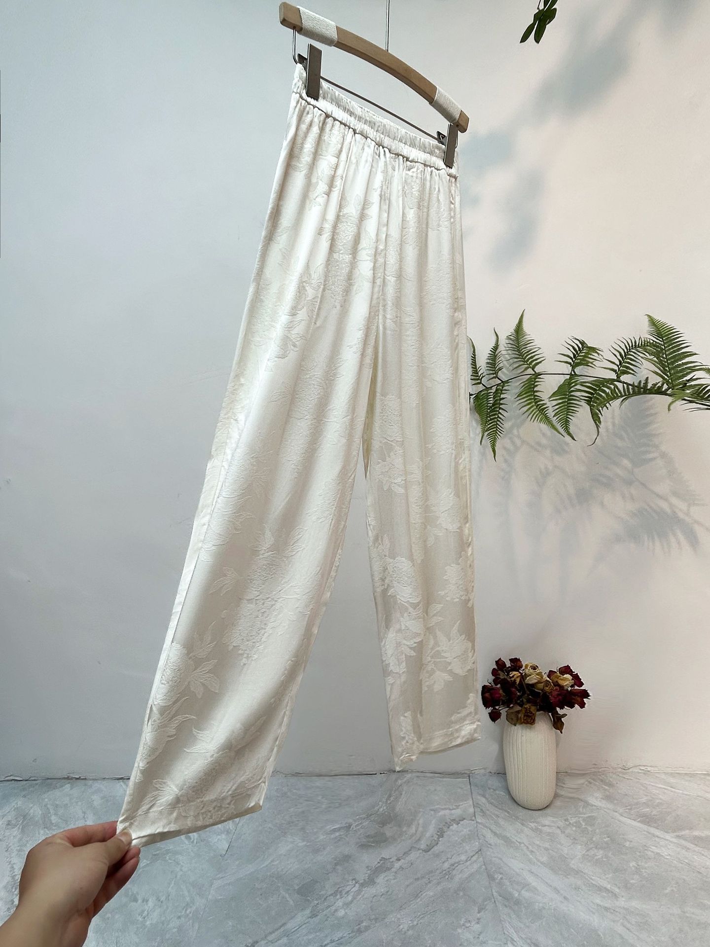 New Chinese-Style Retro Jacquard Slim Pants 2025 Summer New Satin Rayon Long Pants Cool Thin Drape Pants