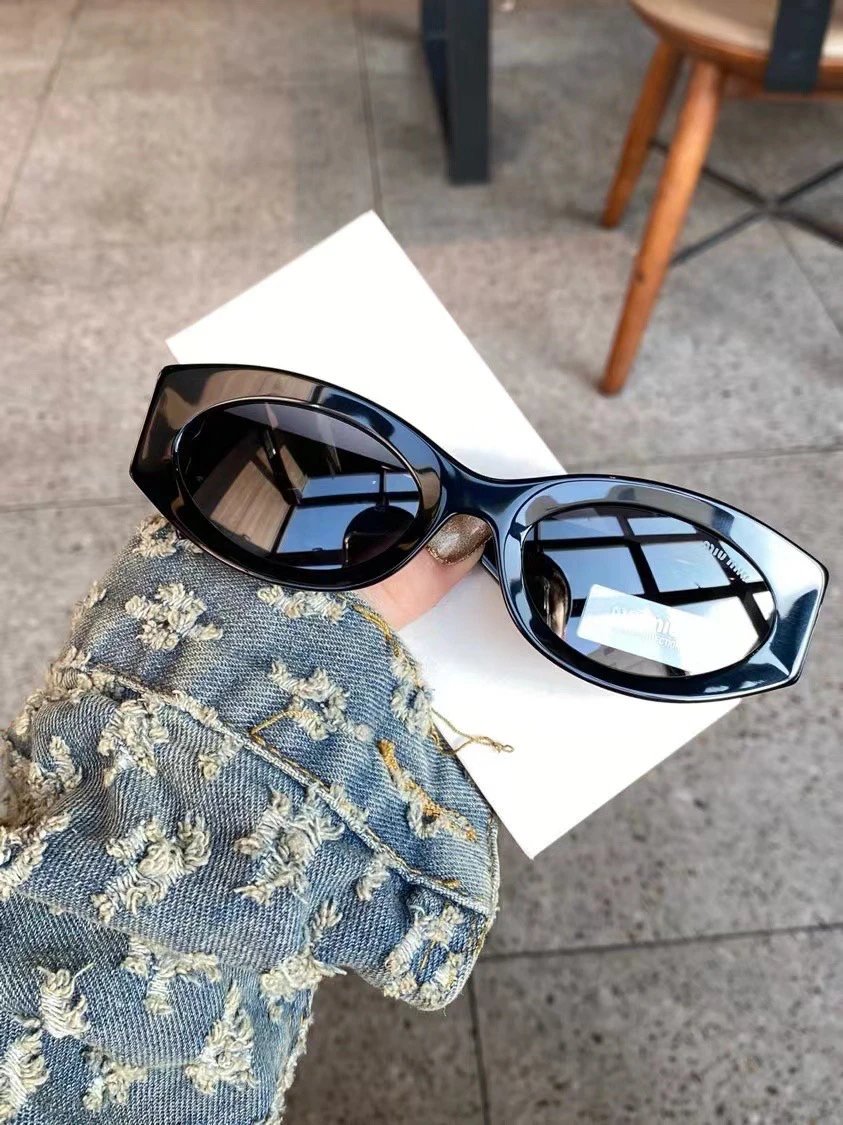 高品质miumiu爆款墨镜MIU SMU11W黑金猫眼太阳镜男女款小红书博主同款 QC-Foto von WEIDIAN auf Qualit.ly