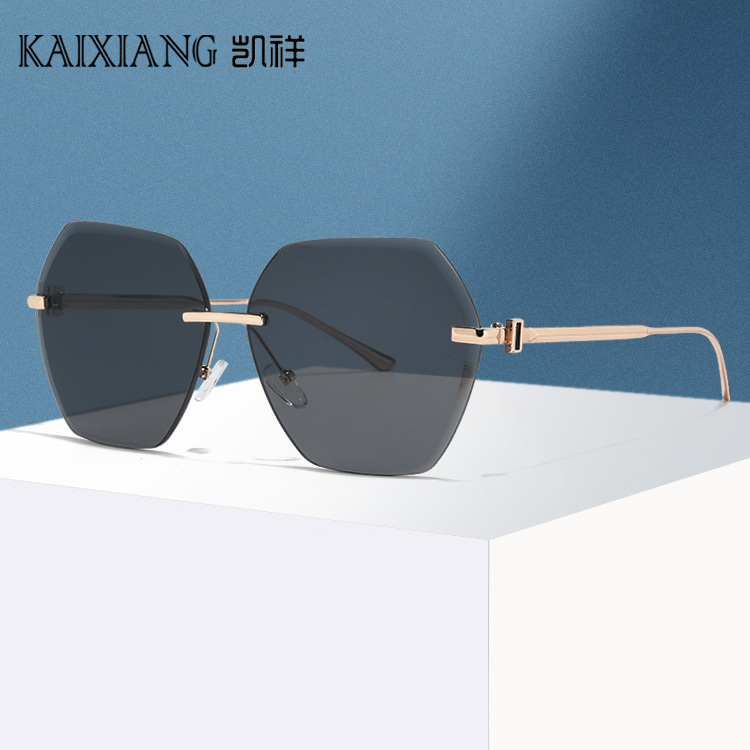 Cross Border Fashion Sunglasses Women Driving UV400 Anti-Glare Sunglasses Fashion Wear Travel Glasses