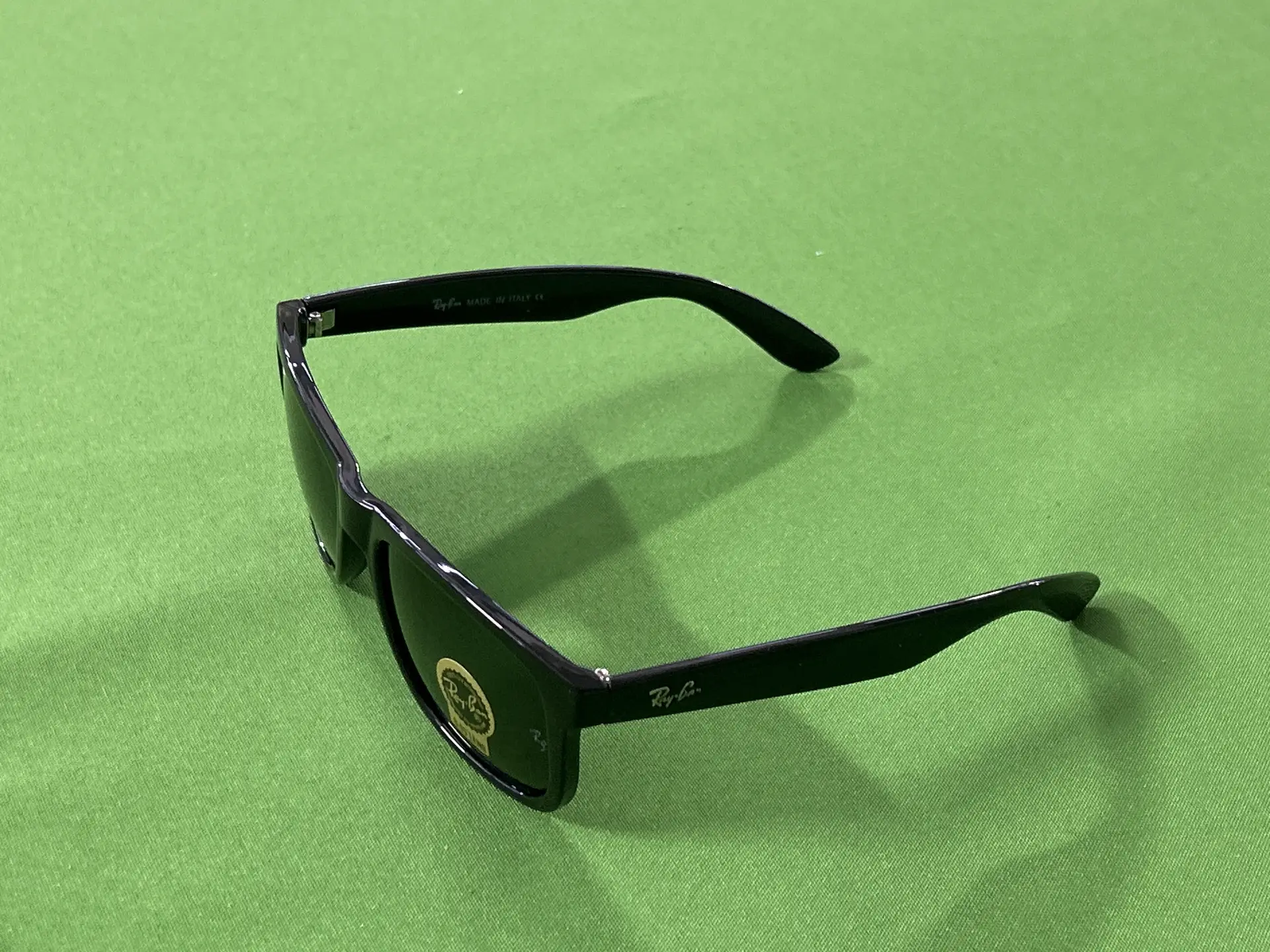 Ray-Ban Wayfarer Sunglasses Black