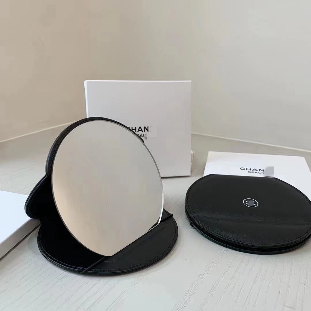 Xiaoxiang Folding Makeup Mirror Leather Soft Face Beauty Makeup Folding Mirror Pendant Mirror Desktop Dressing Mirror HD Beauty Makeup Mirror Foto QC de 1688 na Qualit.ly