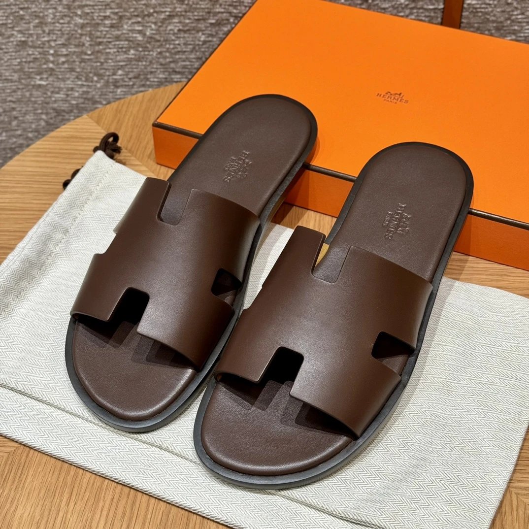 Hermès Paris slides