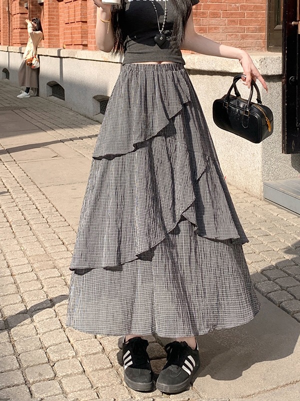 Real Shot of Spring/Summer Design-Inspired Irregular Ruffled Plaid Midi Cake Skirt with Wide Hem