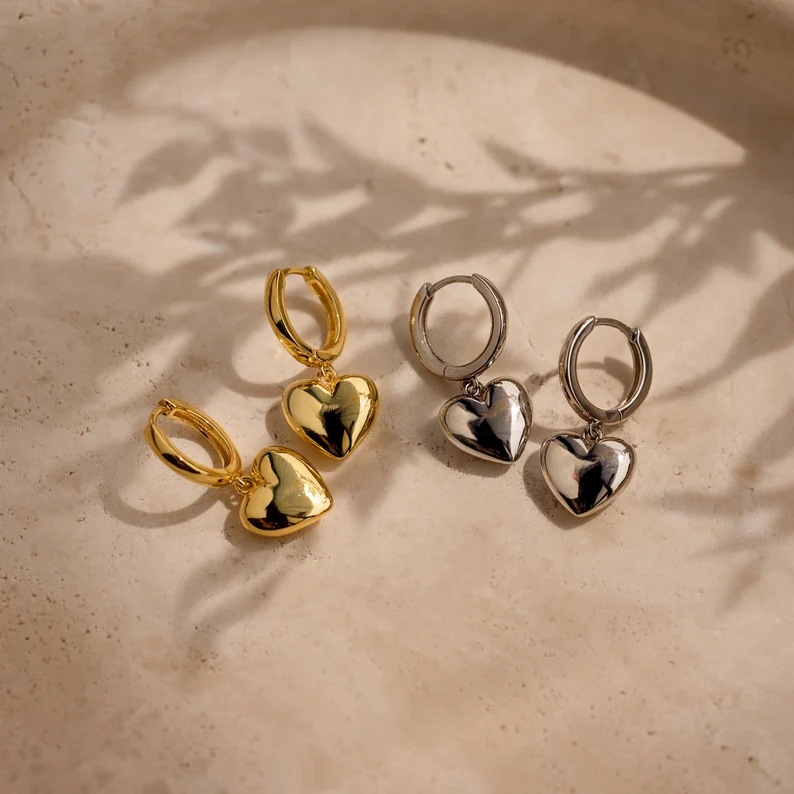 Luochen Cross-Border Best-Selling Light Luxury Style Earrings, Heart-Shaped Pendant, Round Hoop Earrings, Gentle and Elegant Heart-Shaped Ear Clips, Ear Accessories
