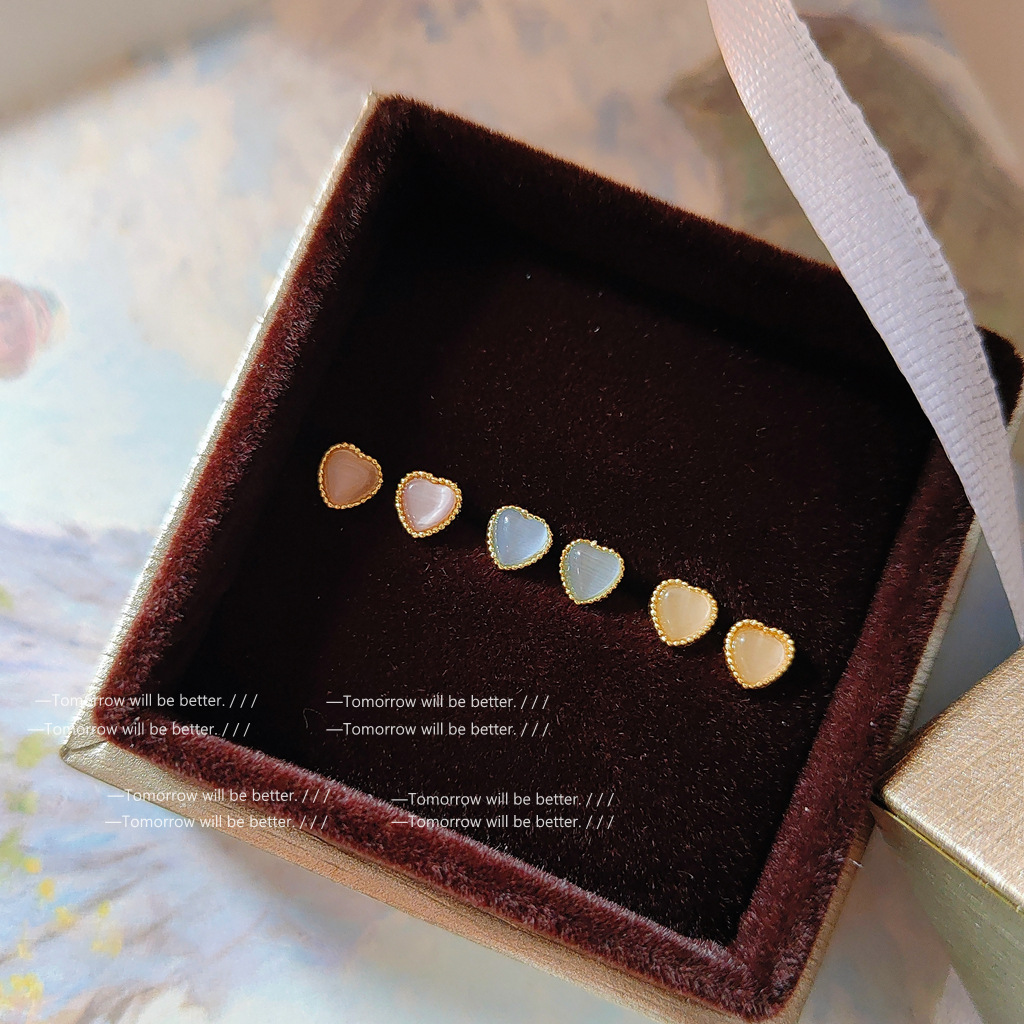 Age-Reducing Youthful Style~ Mini Silver-Plated Needle Fresh and Simple Heart-Shaped Earrings for Women, Korean and Japanese Ins Style Glass Cat's Eye Stone Earrings