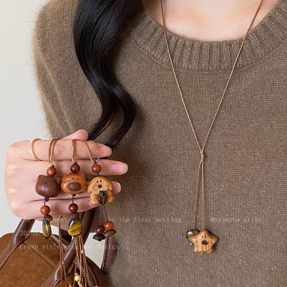 Wooden Tiger Eye Stone Puppy and Bear Necklace for Women, Niche Design Sweater Chain, Long Pendant Accessory, Sweater Chain