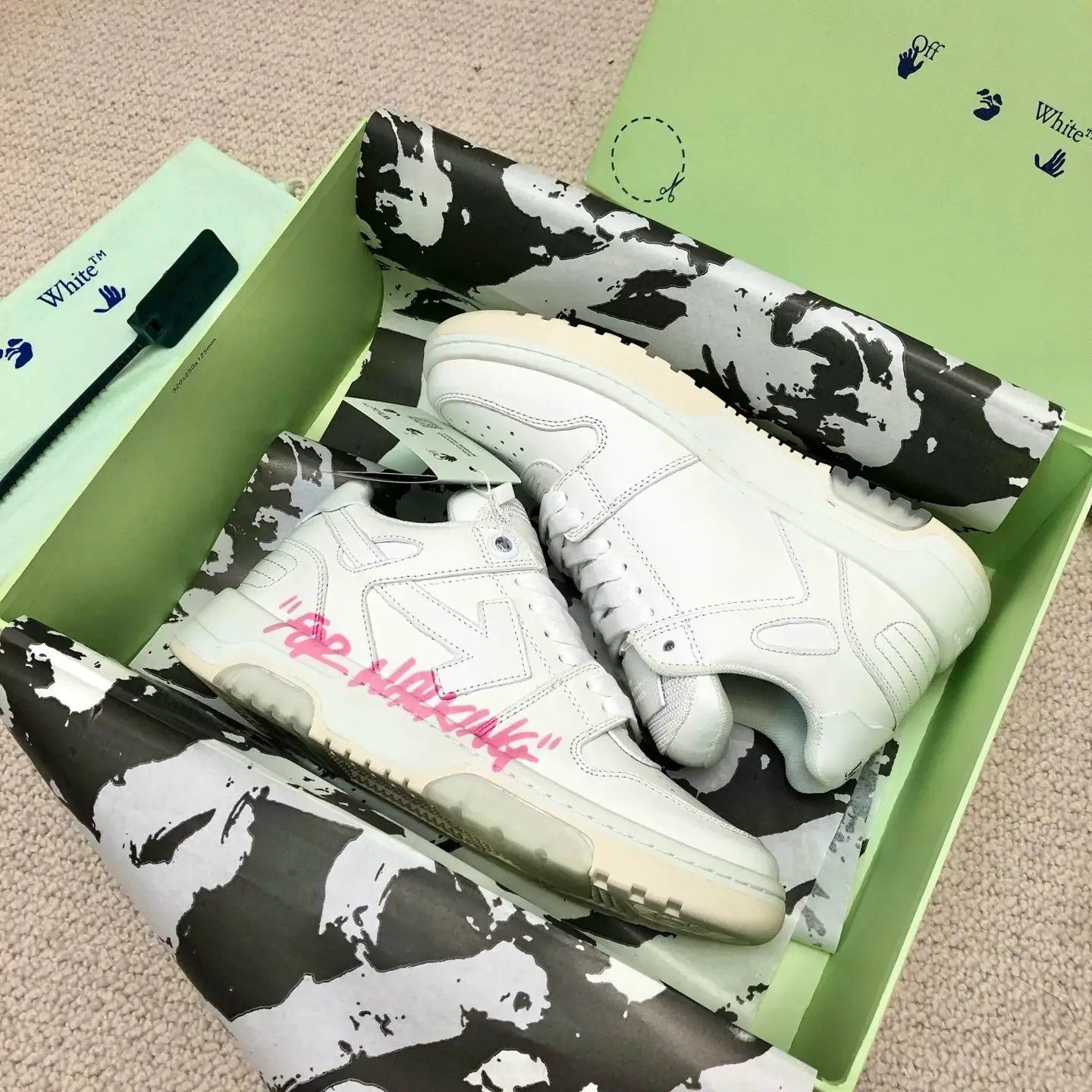 复古百搭休闲运动板鞋头层皮J