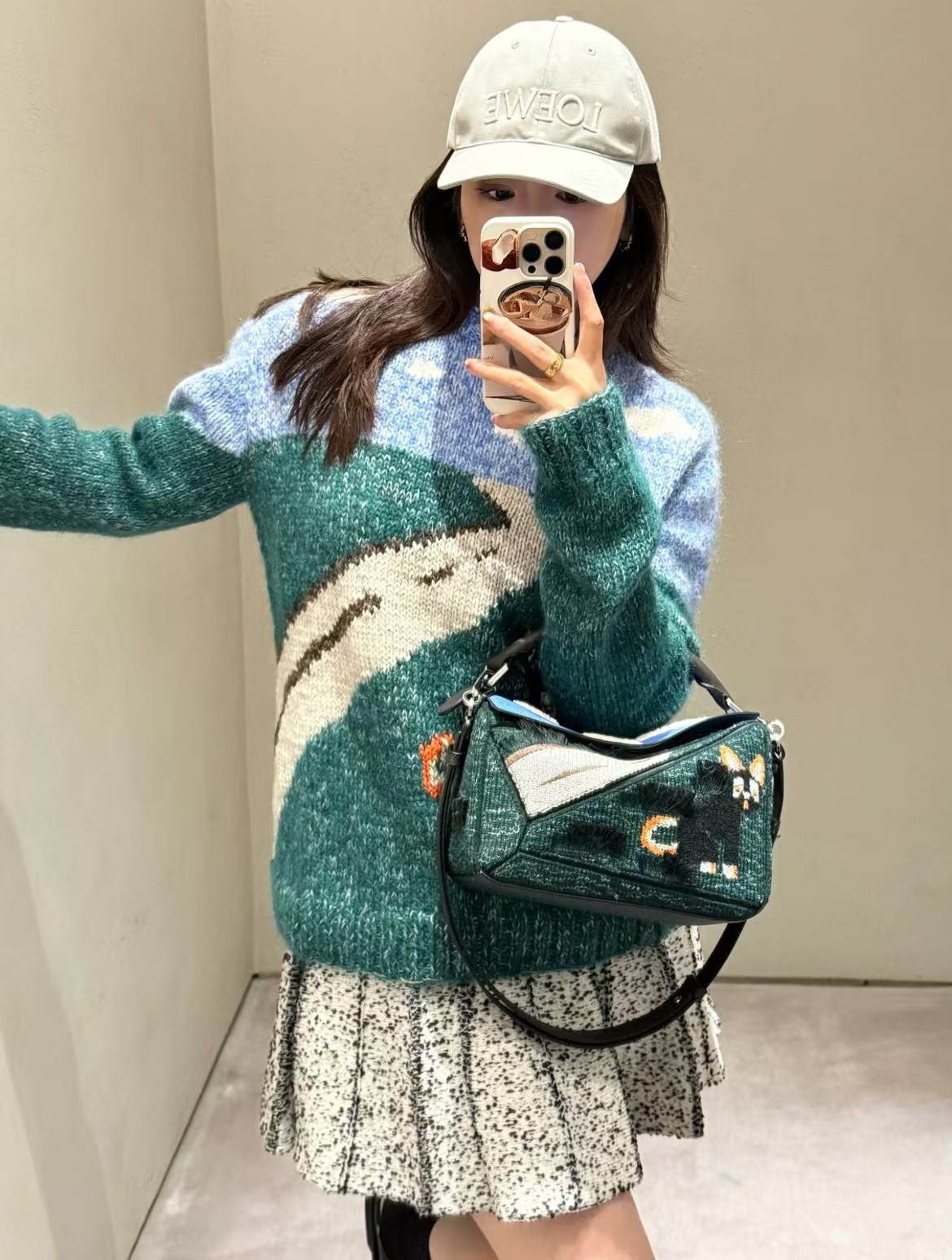 High-End Design +25 Years Autumn and Winter New Style Blue Sky and White Clouds Small Black Cat Embroidery Color-Blocking Round Neck Loose Knit Sweater