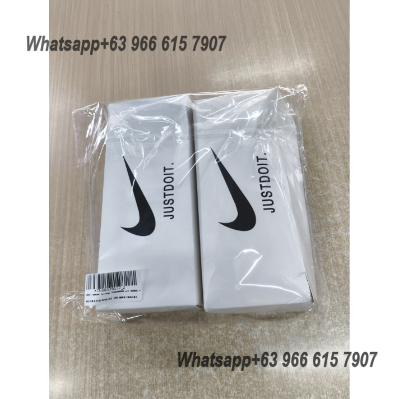Nike JUSTDOIT. Socks