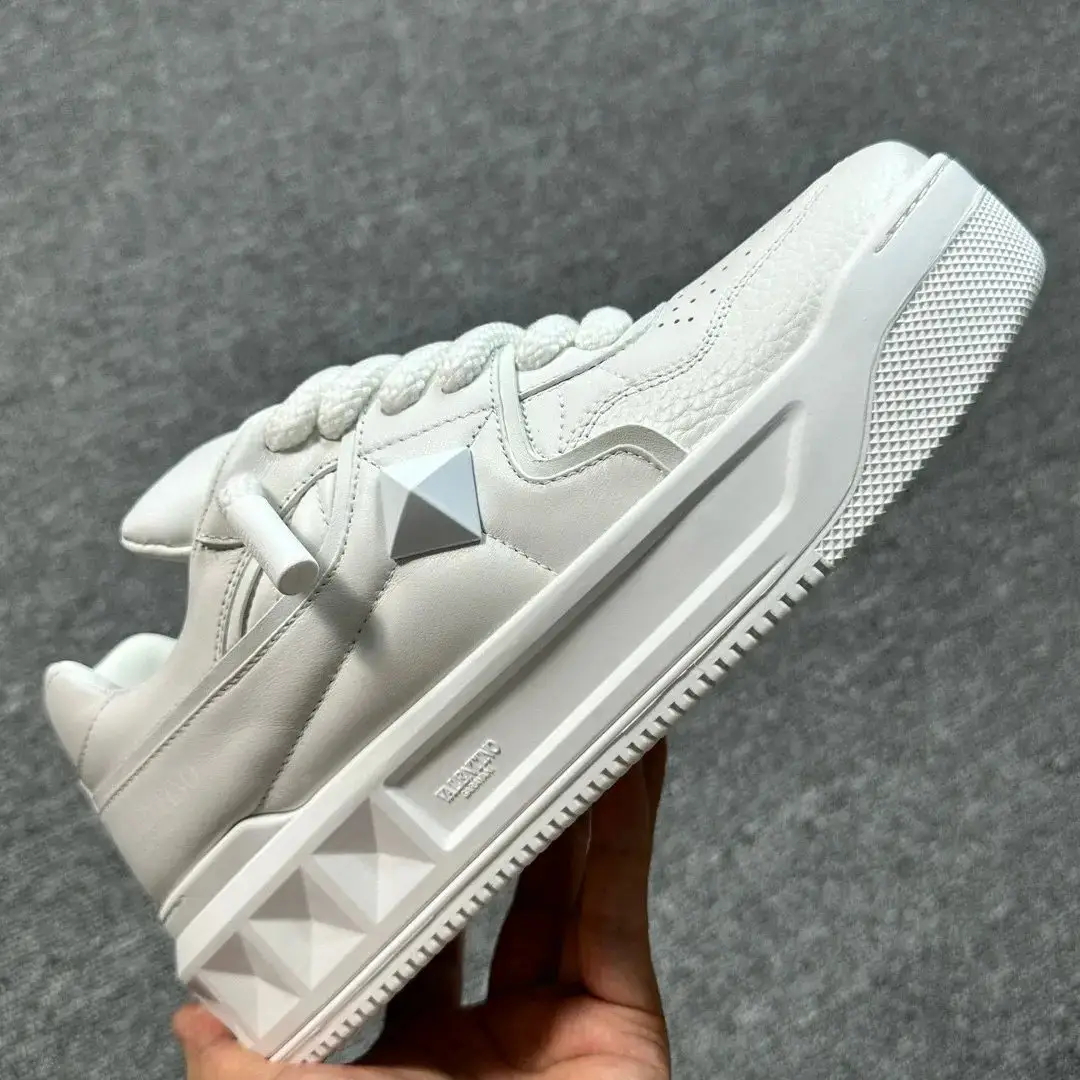 Valentino Garavani Rockstud sneakers white