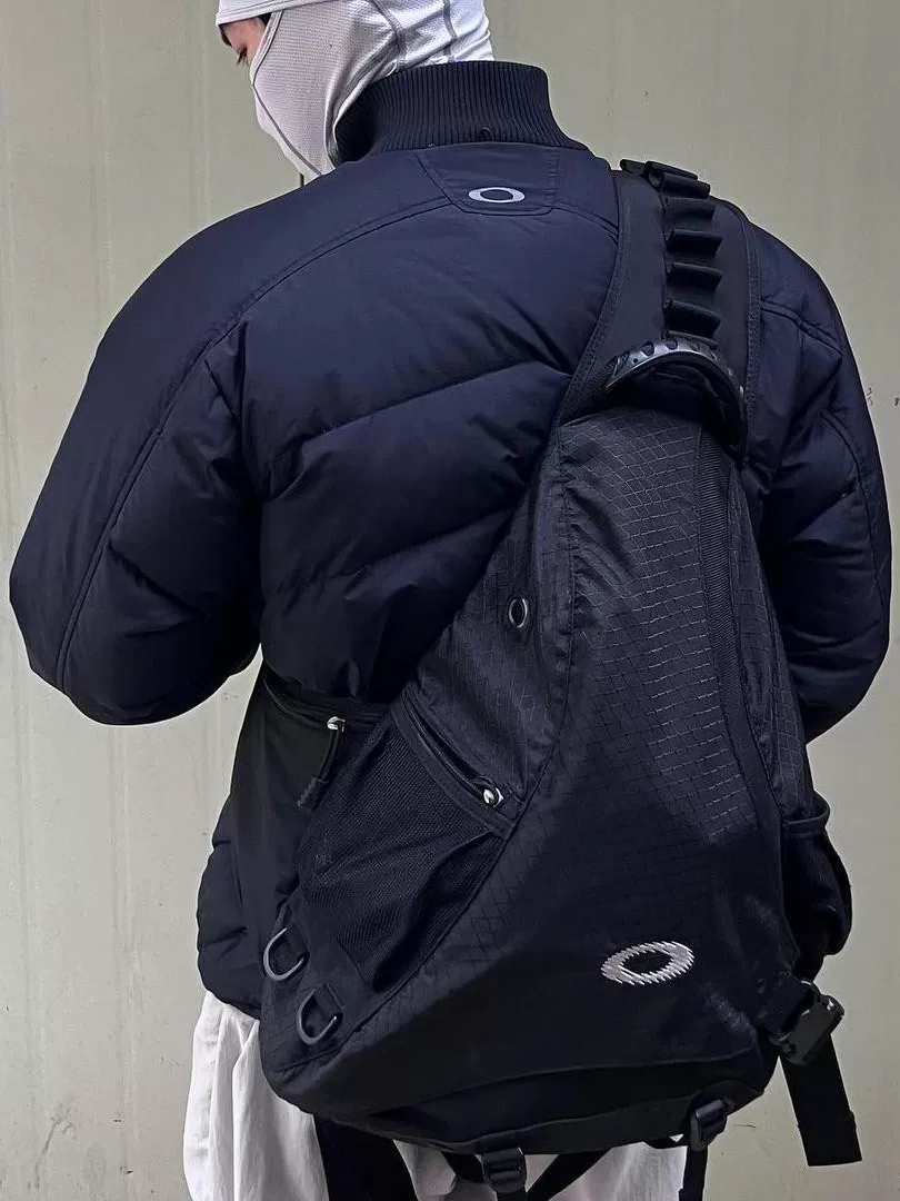 Heavy Industry X Vintage Trendy Brand Bow and Arrow Bag Single Shoulder Crossbody Bag Archive Tactical Vibe Style Vtg Backpack Bag QC photo from TAOBAO on Qualit.ly