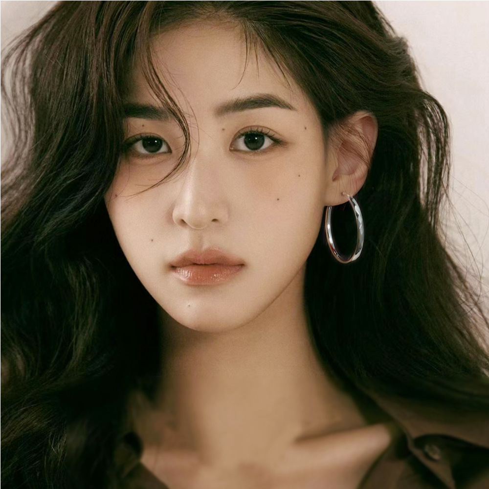 Hollow Diamond Big Ear Ring Ultra Light OL Girl Simple Exaggerated Circle Earrings Irregular Cut Geometric Big Ear Buckle