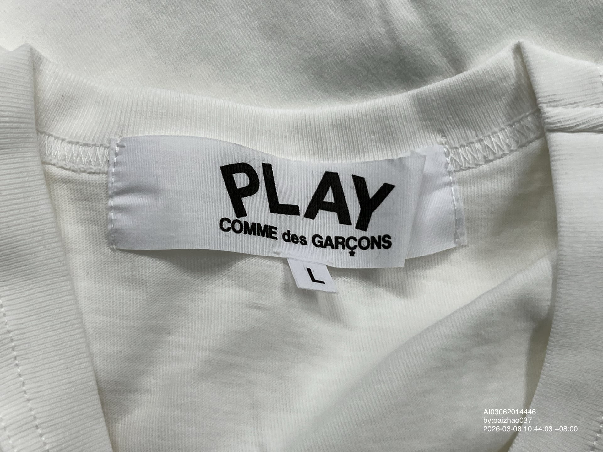 PLAY Comme des Garçons T-Shirt White Red Heart Logo QC