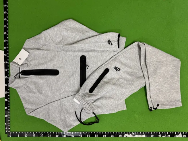*N*i*k*e* T*e*c*h* Collection