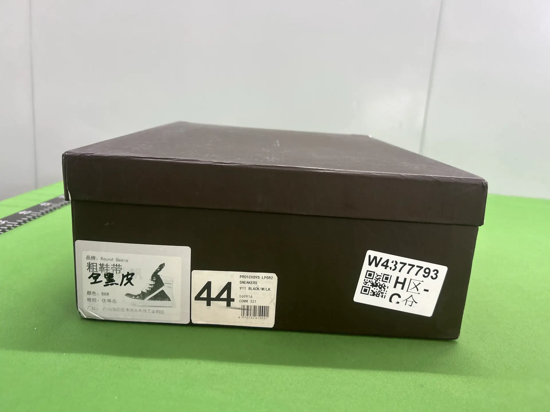 ro high-top shoes men inverted triangle leather thick lace all black knight thick bottom big tongue Europe and the United States and the United States board shoes short boots female tide
