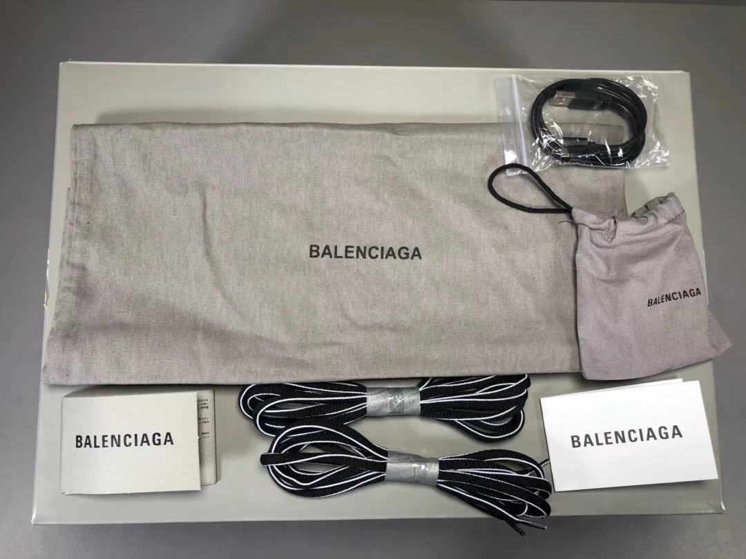 【Spring Must-Haves】B*lenc*aga Tr*ck LED灯 系列