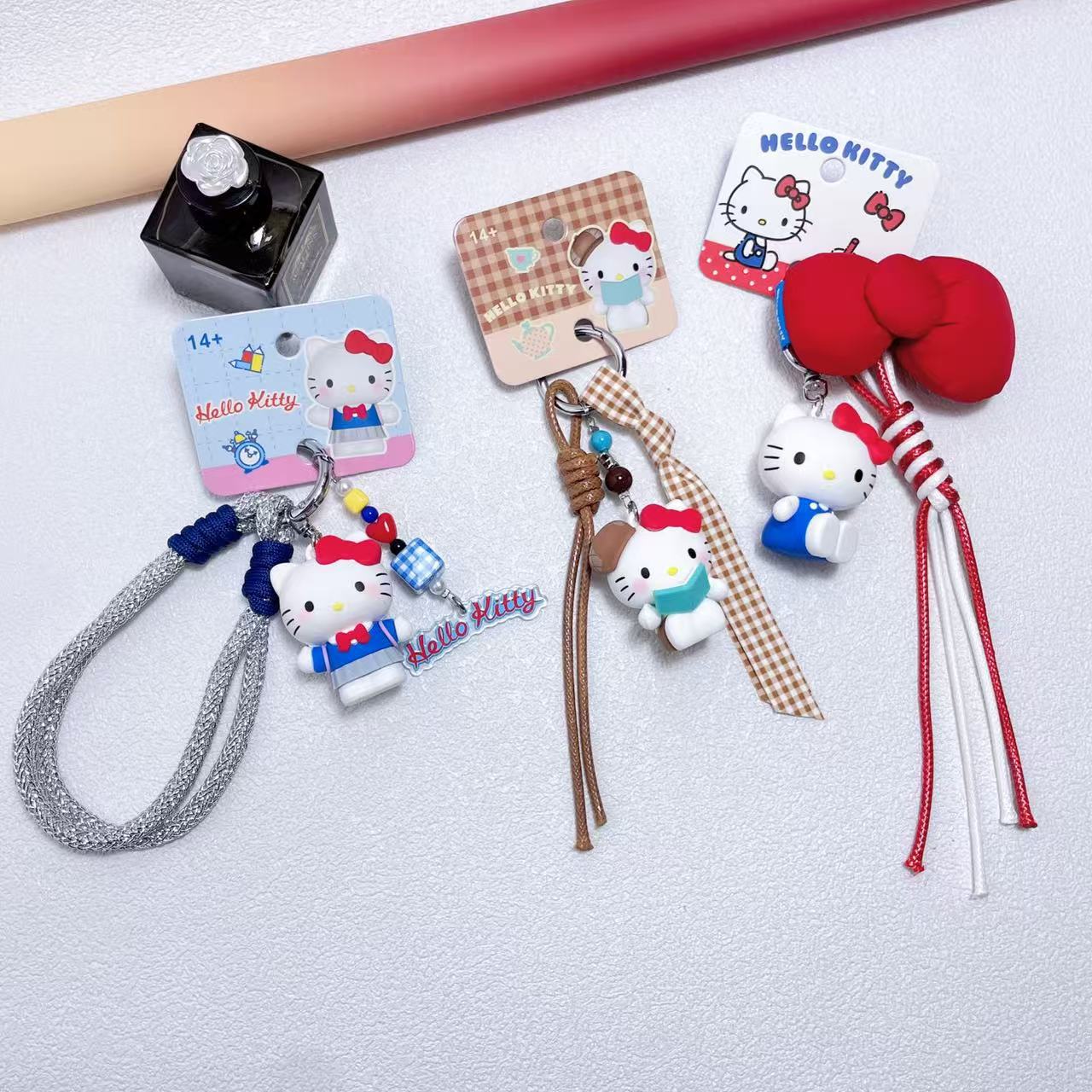 Authentic Sanrio Hello Kitty Cute Cartoon Keychain Pendant Bag Charm