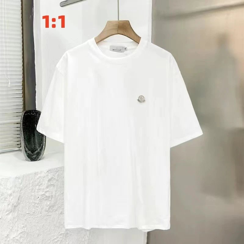 Moncler T-shirt M