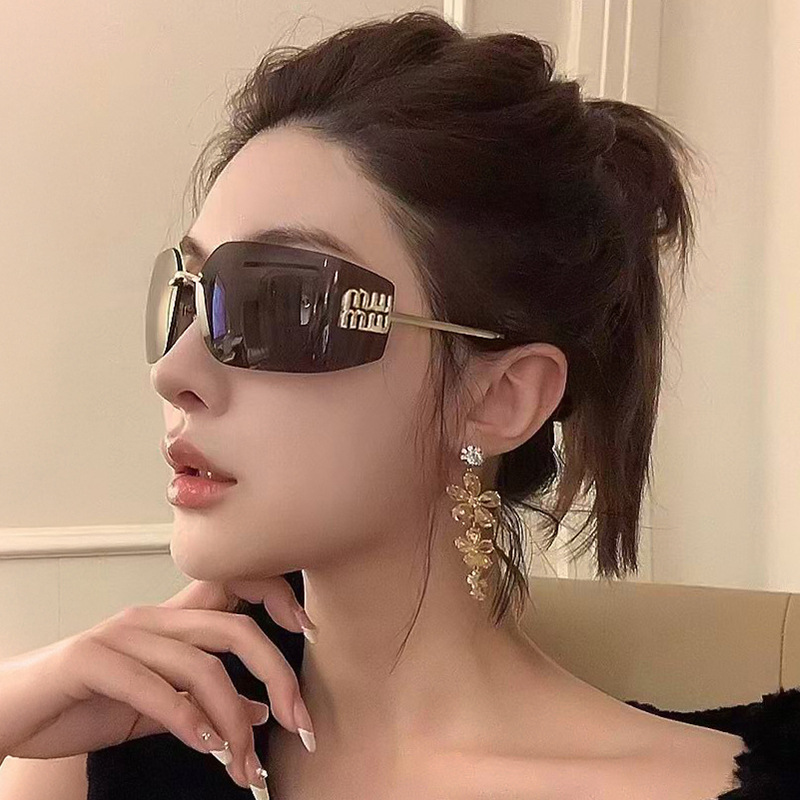 Zhang Yuanying Curved Rimless Sunglasses Women's New High-end Sense Trendy UV-proof Women's Sunglasses Sun Protection