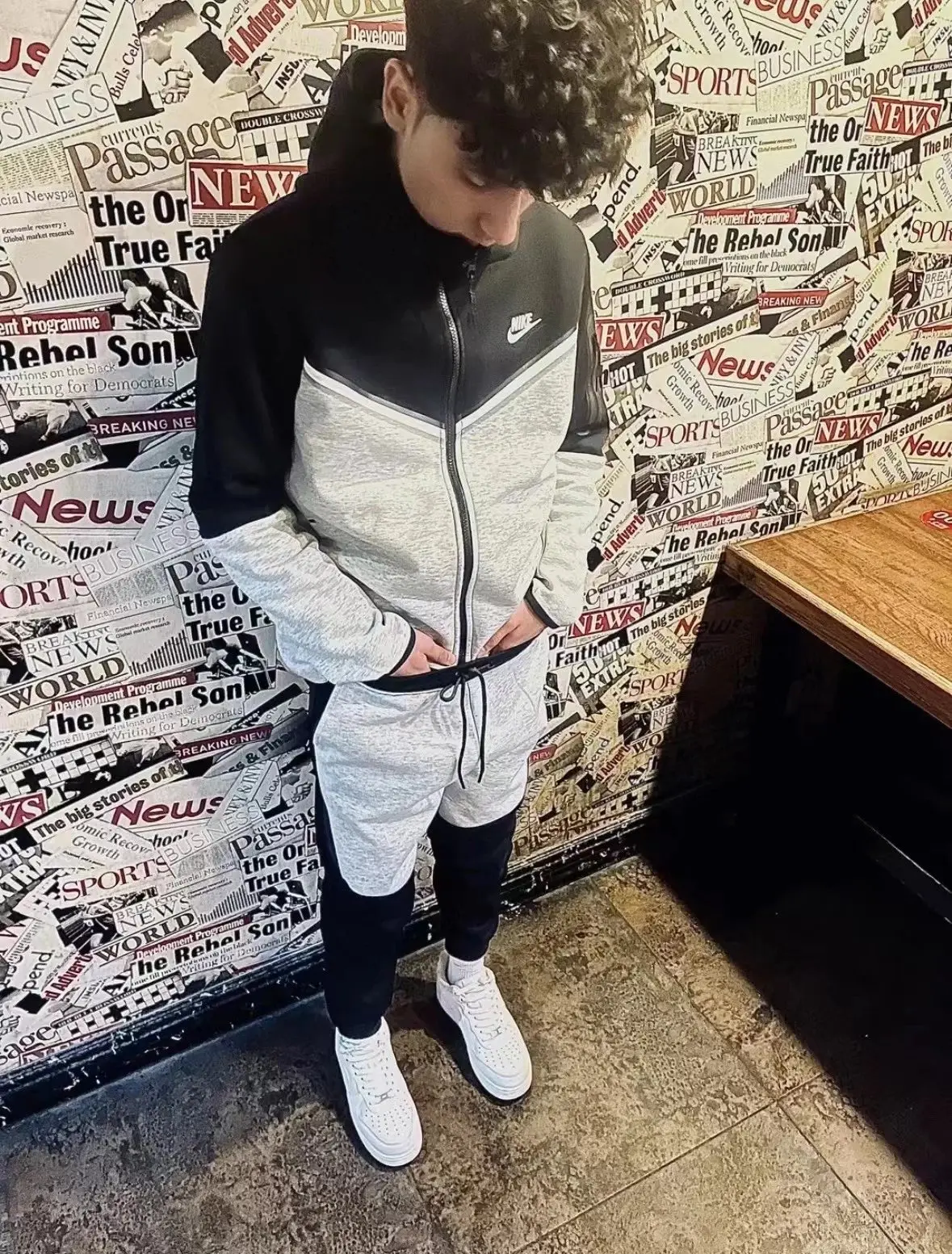 春秋季连帽运动服休闲外套小脚卫裤套装