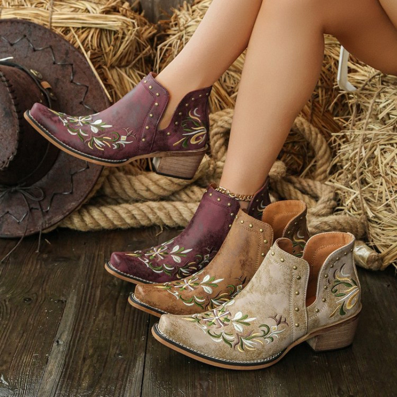 Foreign Trade Autumn and Winter New Cross-Border Large Size Short Boots 2026 Fashionable Embroidered Round-Toe Chelsea Style Chunky Heel Martin Boots for Women