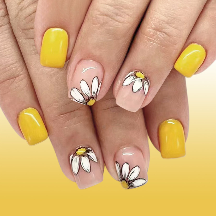 Short Glossy Square Nails, European and American Cross-Border Foreign Trade, New Spring and Summer Style, Yellow Sunflower Flower Design, Simple Wearable Nails, 24 Pieces