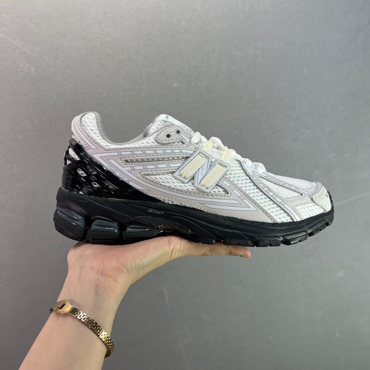 NB1906R Fashion Comfortable Mesh Breathable Low-top Running Shoes high quality All-match Wear-resistant sneaker for Men and Women QC 写真 1688 Qualit.ly