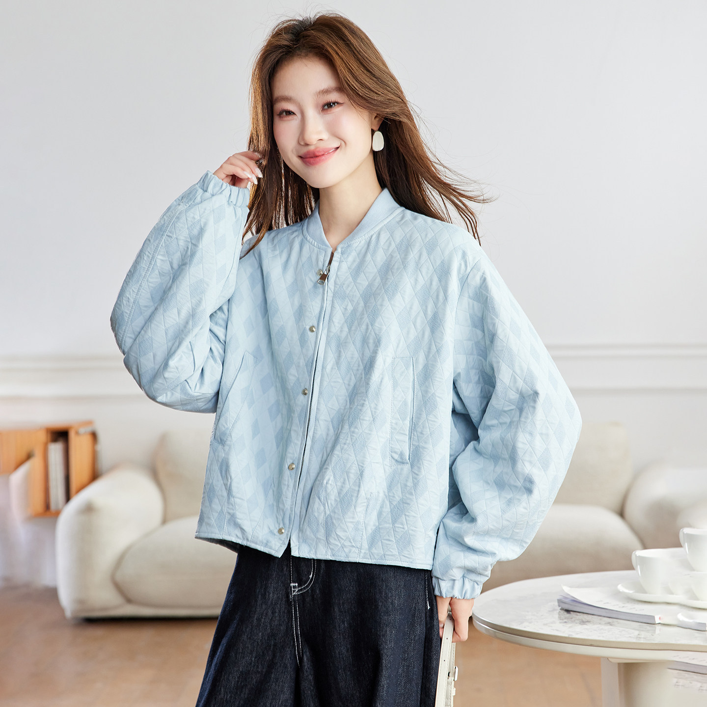 Korean-Style Casual Diamond-Pattern Short Jacket for Women, 2026 Spring New Model, Super Stylish and Versatile, Age-Reducing Baseball Jacket