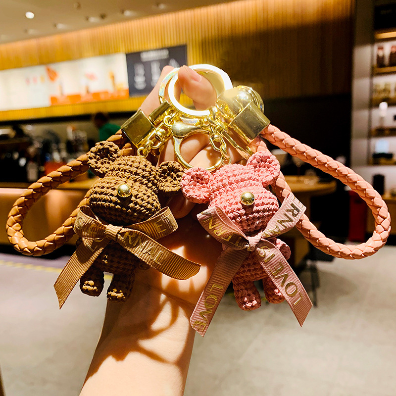 Hangli Cartoon Resin Wool Bear Car Keychain Fashion Cute Bear Doll Bag Pendant Creative Small Gift