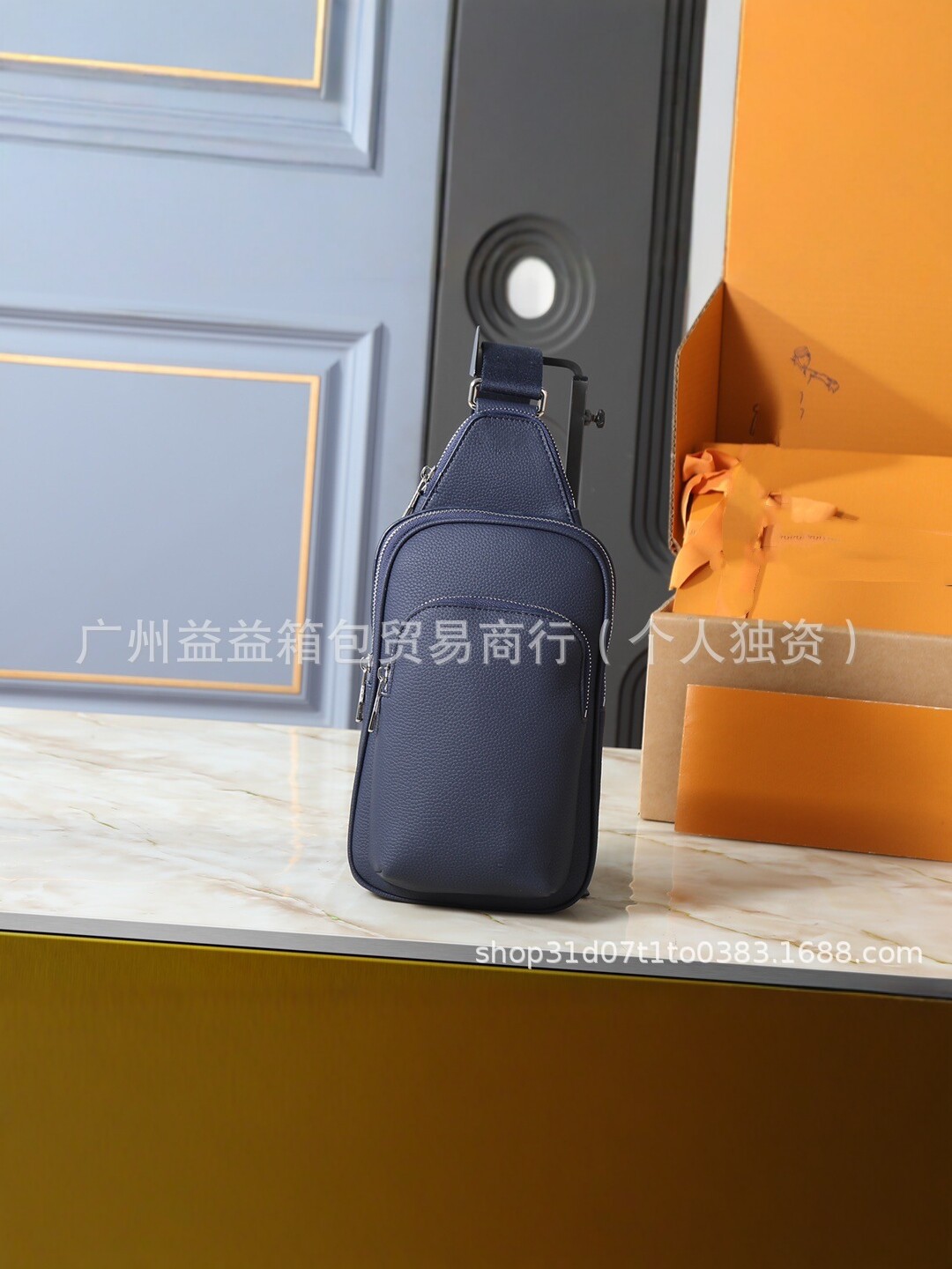 2026跨境爆款时尚男士胸包 大容量单肩斜挎包 休闲通勤真皮潮男包 Fotografie QC de pe 1688 pe Qualit.ly