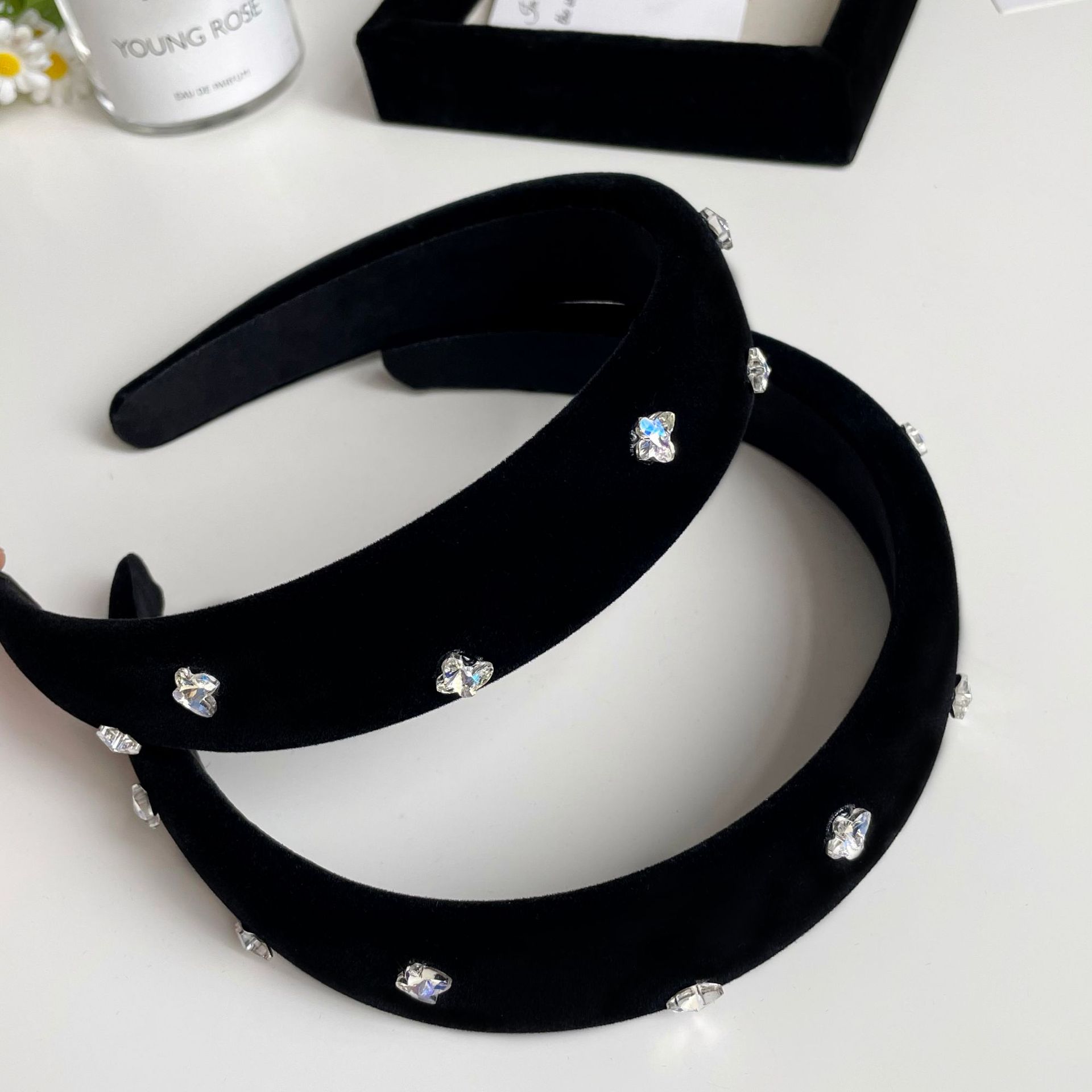 New Black Velvet Butterfly Rhinestone Headband, Elegant High Skull Sponge Headband, High-End Rhinestone Hairpin Headwear