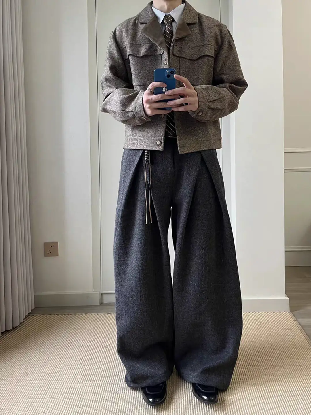 Covering ancient money style pleated wide leg trousers for men and women, autumn and winter, American high-end feeling straight tube thick woolen casual pants