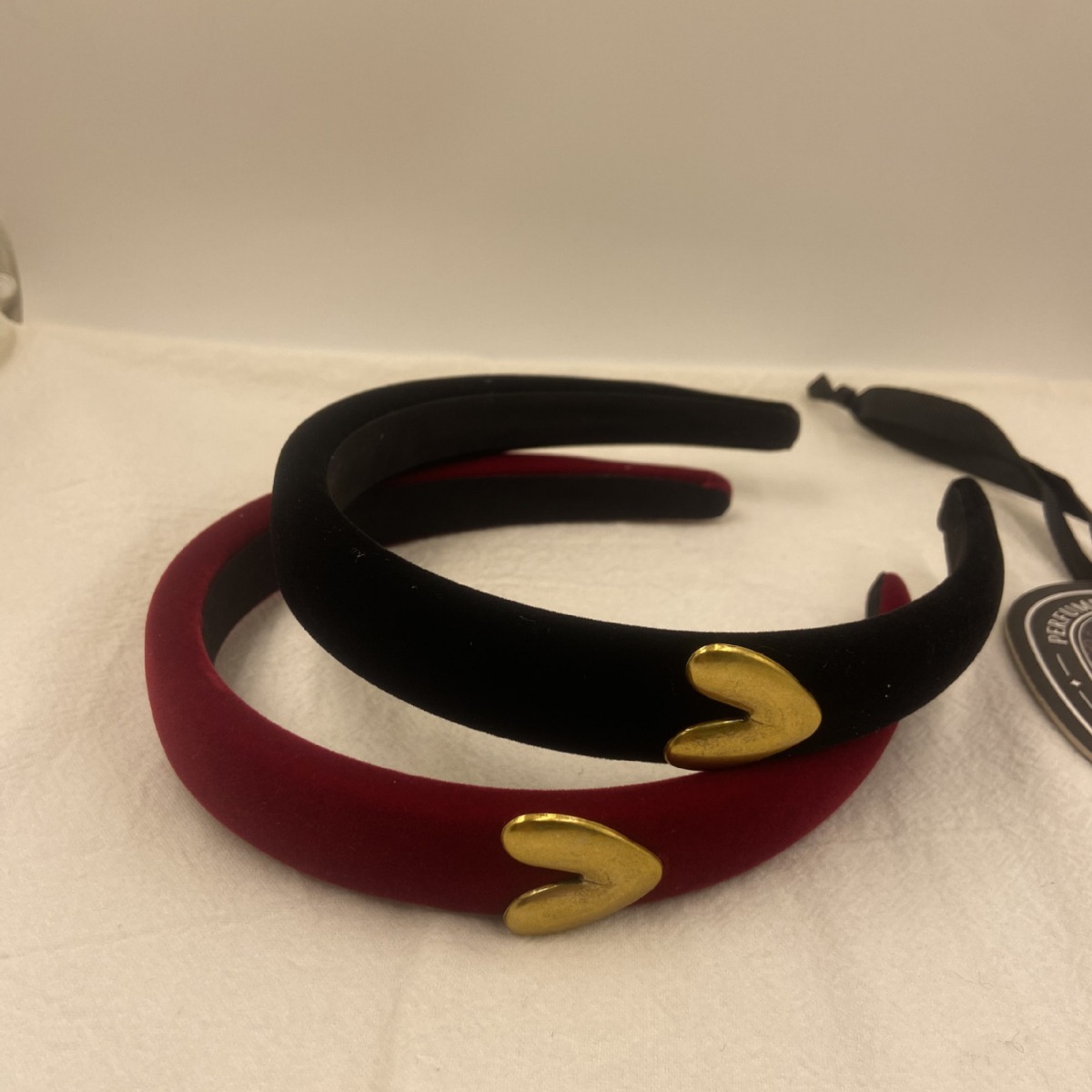 Full of Heart ~ Korean Niche Retro Golden Heart Black Headband for Women 2025 New Simple High-End Headband for Women
