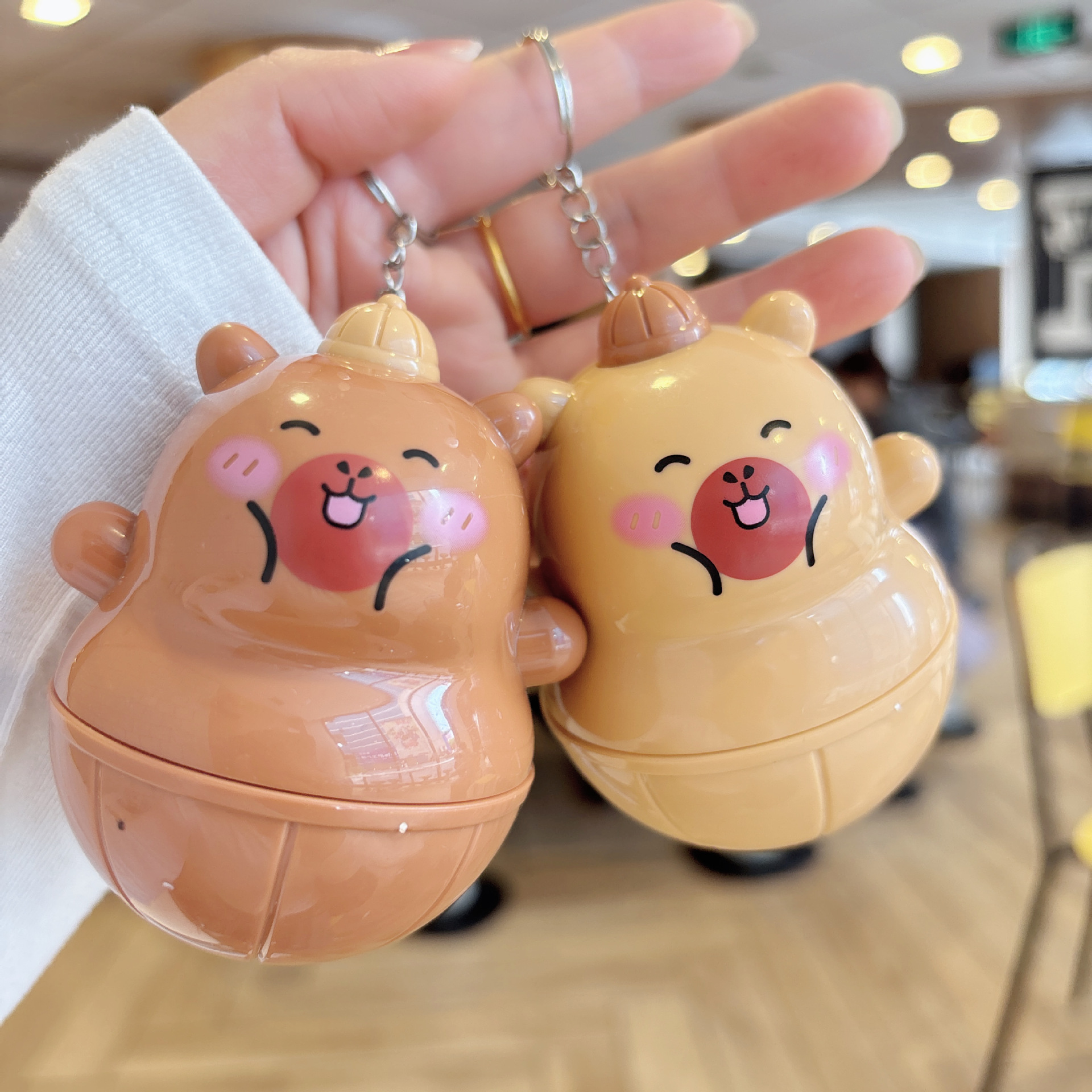 Popular Stress-Relief Creative Capybara Gyro Keychain Fun Children's Toy Bag Pendant Claw Machine Small Ornament