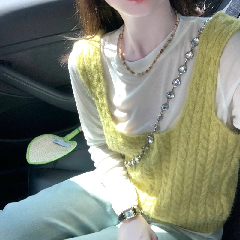 Early Spring Western Style Age-reducing Square Collar Twist Knitted Vest with Super Popular Ins Women's Stacked Top