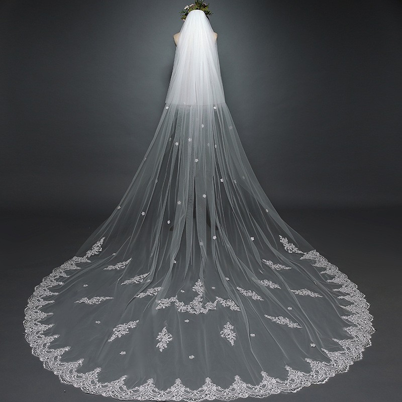 Long bridal veil wedding accessories European and American tail veil exquisite lace row flower wedding accessories factory direct sales