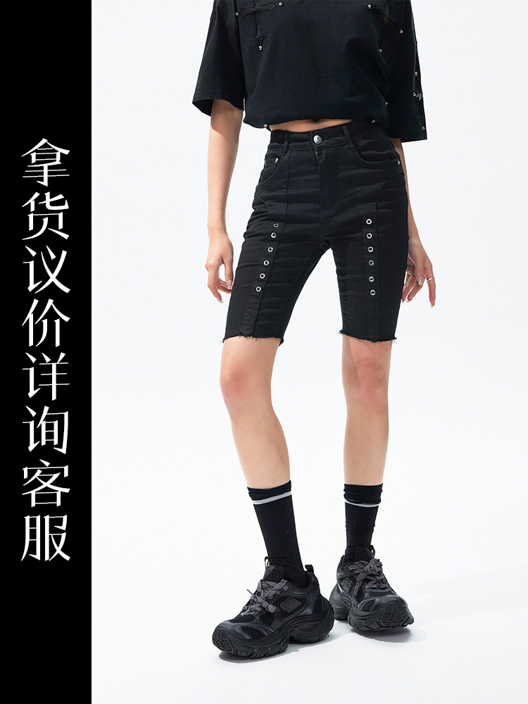 Special Offer: 95 Yuan. Tuogu Trendy Brand Black Denim Shorts, High-Waisted, Straight-Cut, Slim-Fit, Stretchy, Mid-Length Shorts for Women