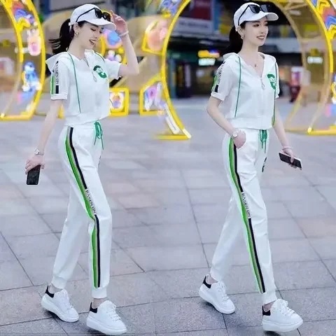 2026 Summer Hooded Cardigan Women's Fashion Stylish Age-Reducing Sportswear Two-Piece Set for Petite Outfits Trendy Internet Celebrity Style