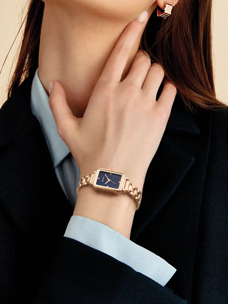 [Hot Selling Best Selling] Mark Huafei Watch Women's Square Small Green Watch Niche Women's Watch Retro Fashion Watch