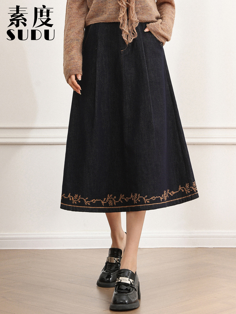 New Color-Locking Denim Dark Blue Denim Skirt with Artistic Chinese Style Embroidered Skirt and Elastic Waist Mid-Length Skirt